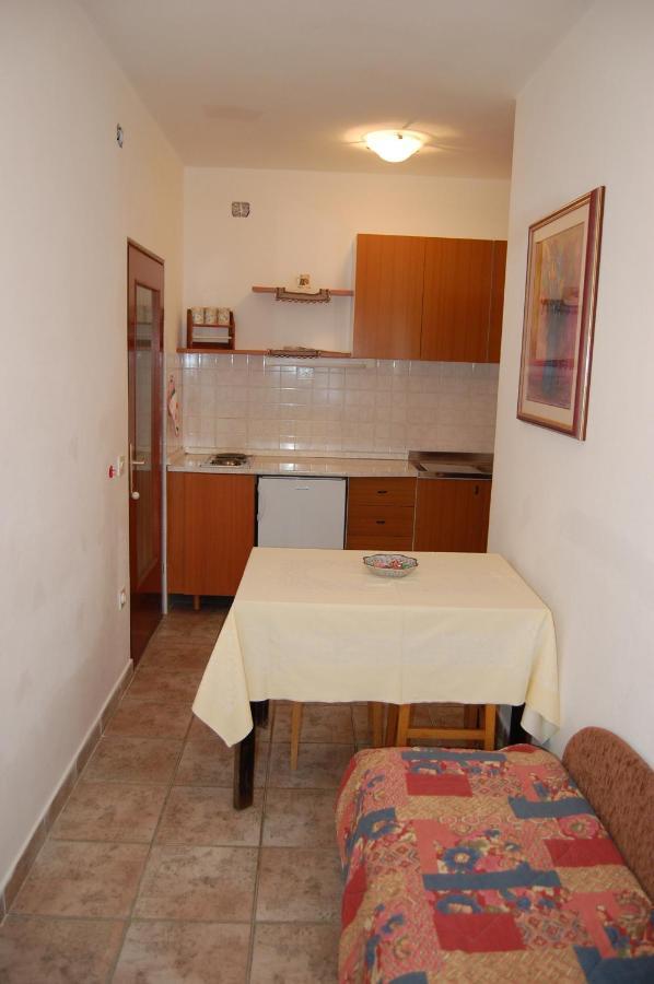 Apartments Villa Angela Krk Town Δωμάτιο φωτογραφία